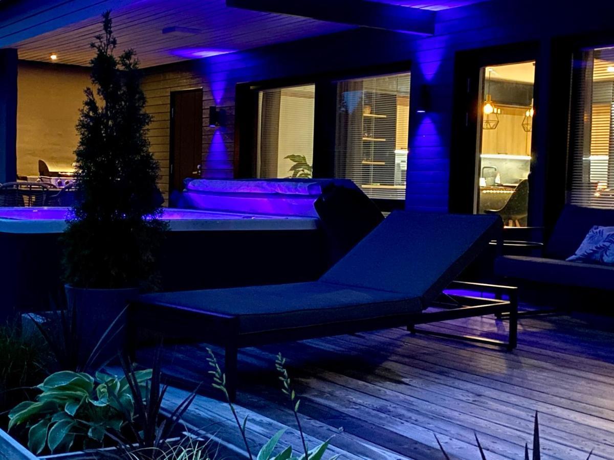 Idyllic Villa Unikko With Jacuzzi And Sauna Björneborg Exteriör bild